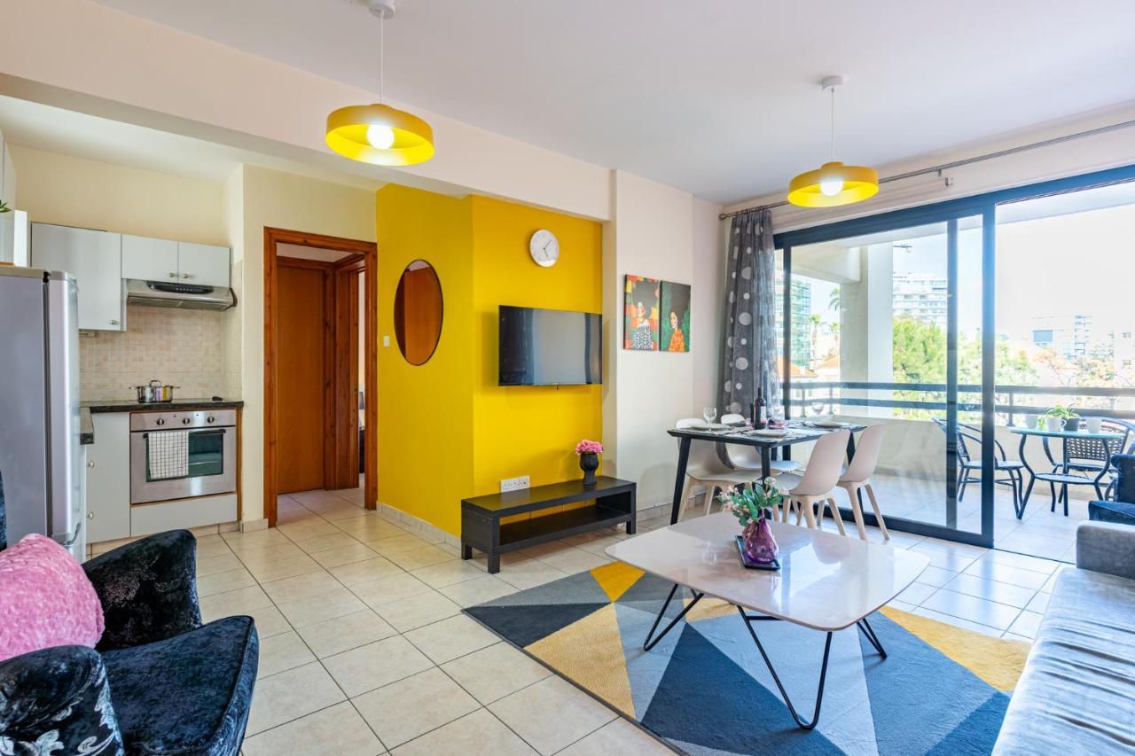 Freya 1-Bedroom Apartment In Larnaca Exterior photo